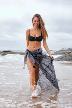 Juliette Underwire Bikini Top -Shoreline Trendy 60TBLCK Bikini Top Black Lifestyle